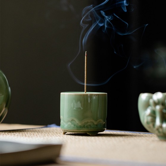 KyLin Aura Yue Kiln Celadon Cloud Incense Burner