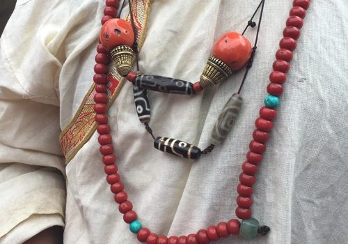 Dzi Beads Meaning: Uses, Types & How to Choose