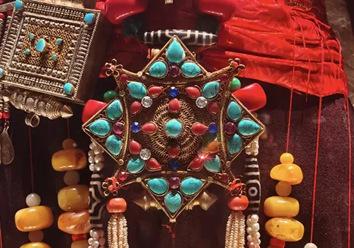 The History and Evolution of Tibetan Buddhist Jewelry